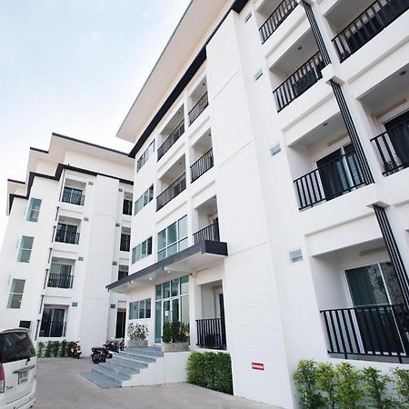 B2 Korat Boutique And Budget Hotel Накхонратчасіма Екстер'єр фото