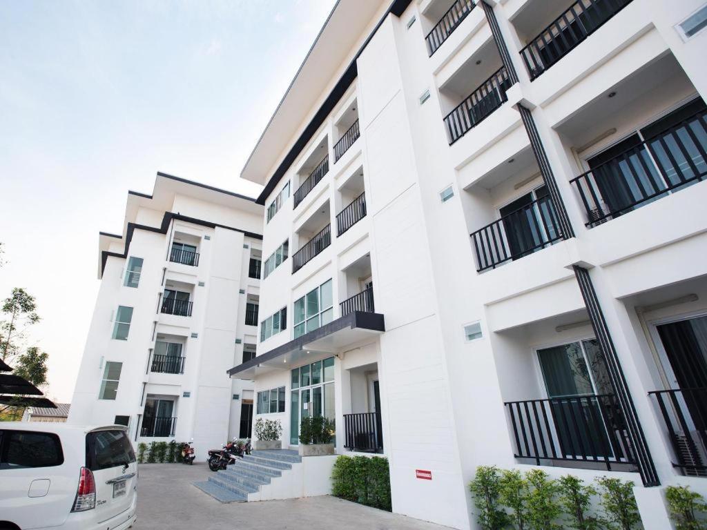 B2 Korat Boutique And Budget Hotel Накхонратчасіма Екстер'єр фото