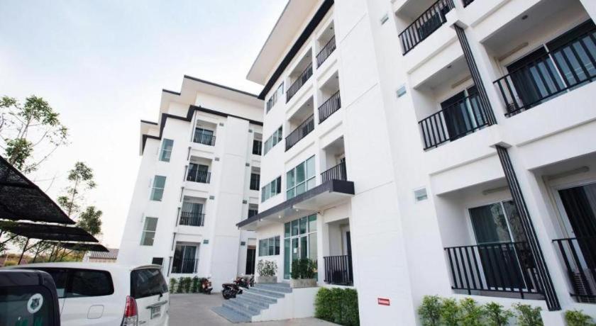 B2 Korat Boutique And Budget Hotel Накхонратчасіма Екстер'єр фото