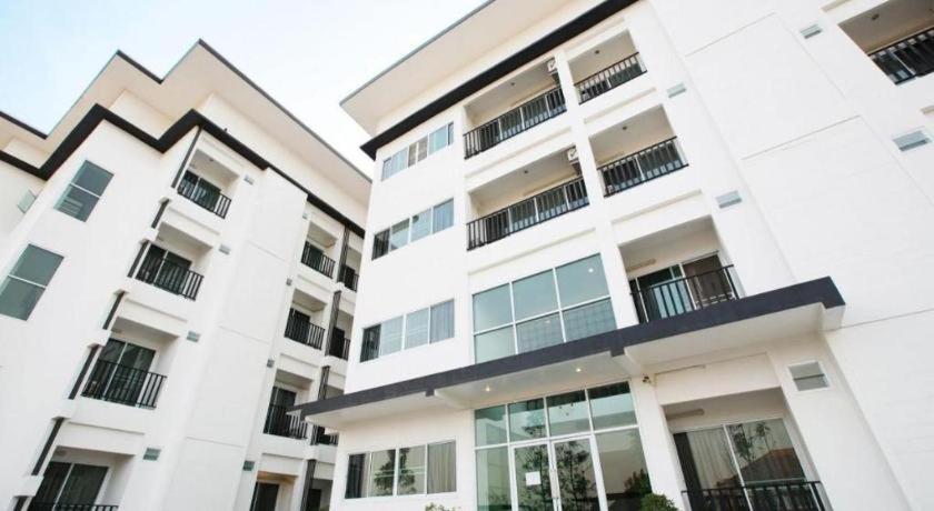 B2 Korat Boutique And Budget Hotel Накхонратчасіма Екстер'єр фото